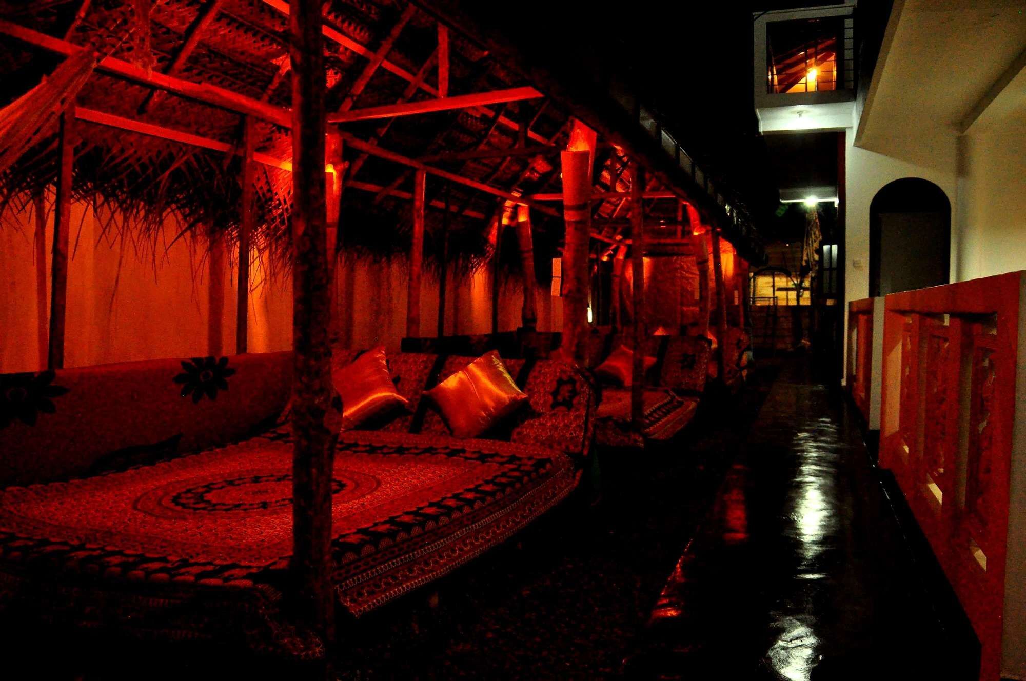 White Horse Hotel Hikkaduwa Kültér fotó