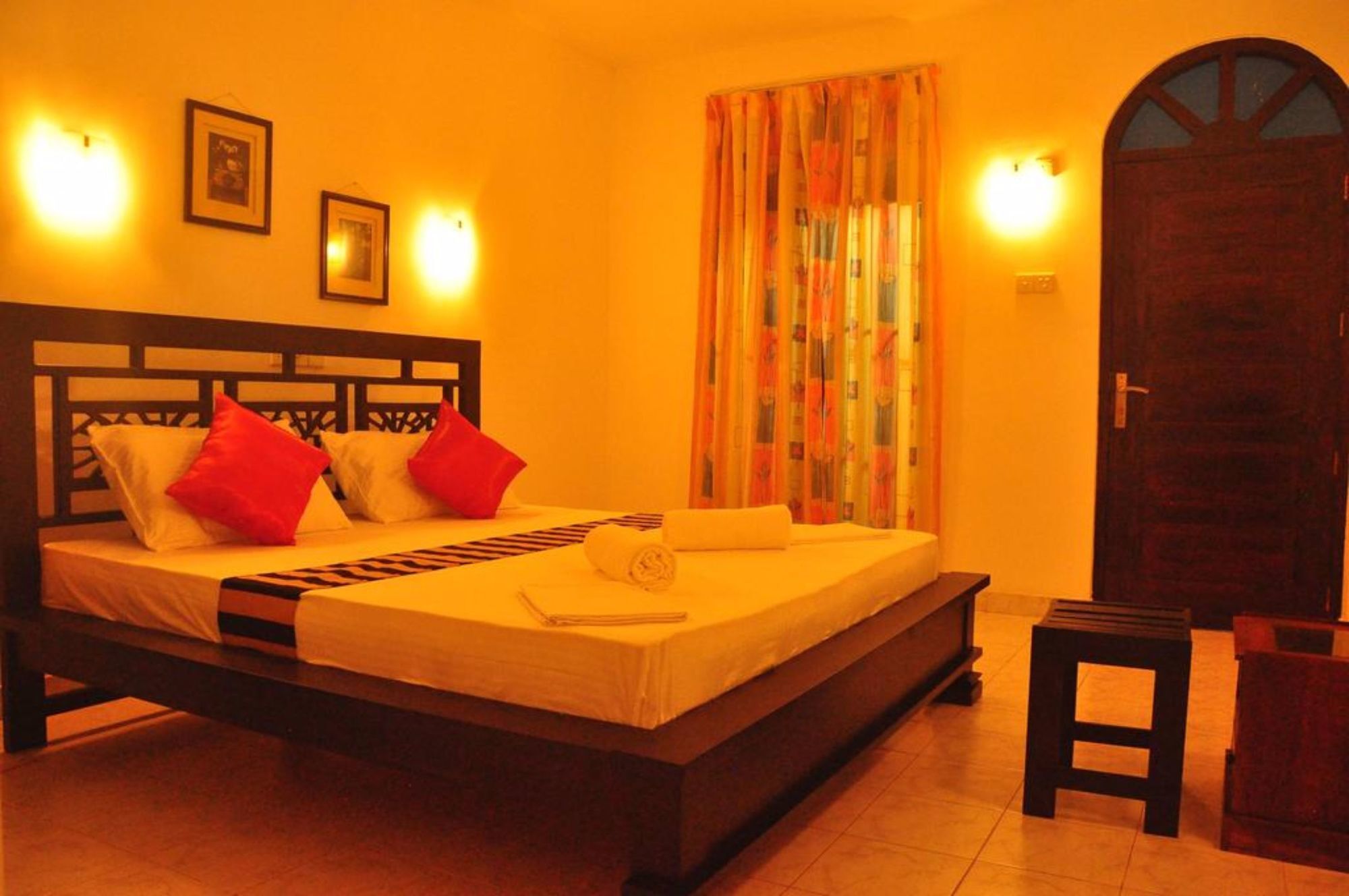 White Horse Hotel Hikkaduwa Kültér fotó