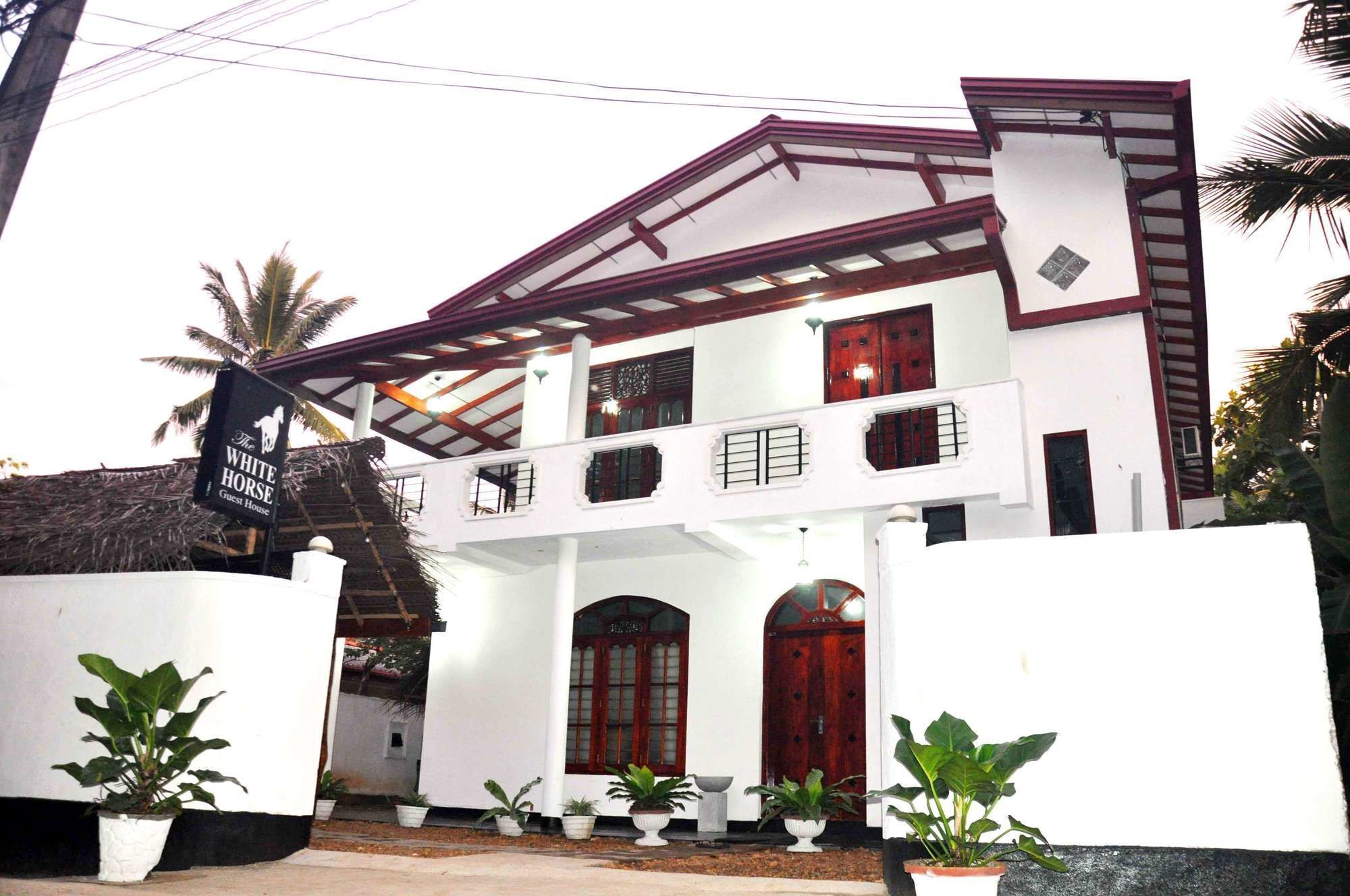 White Horse Hotel Hikkaduwa Kültér fotó